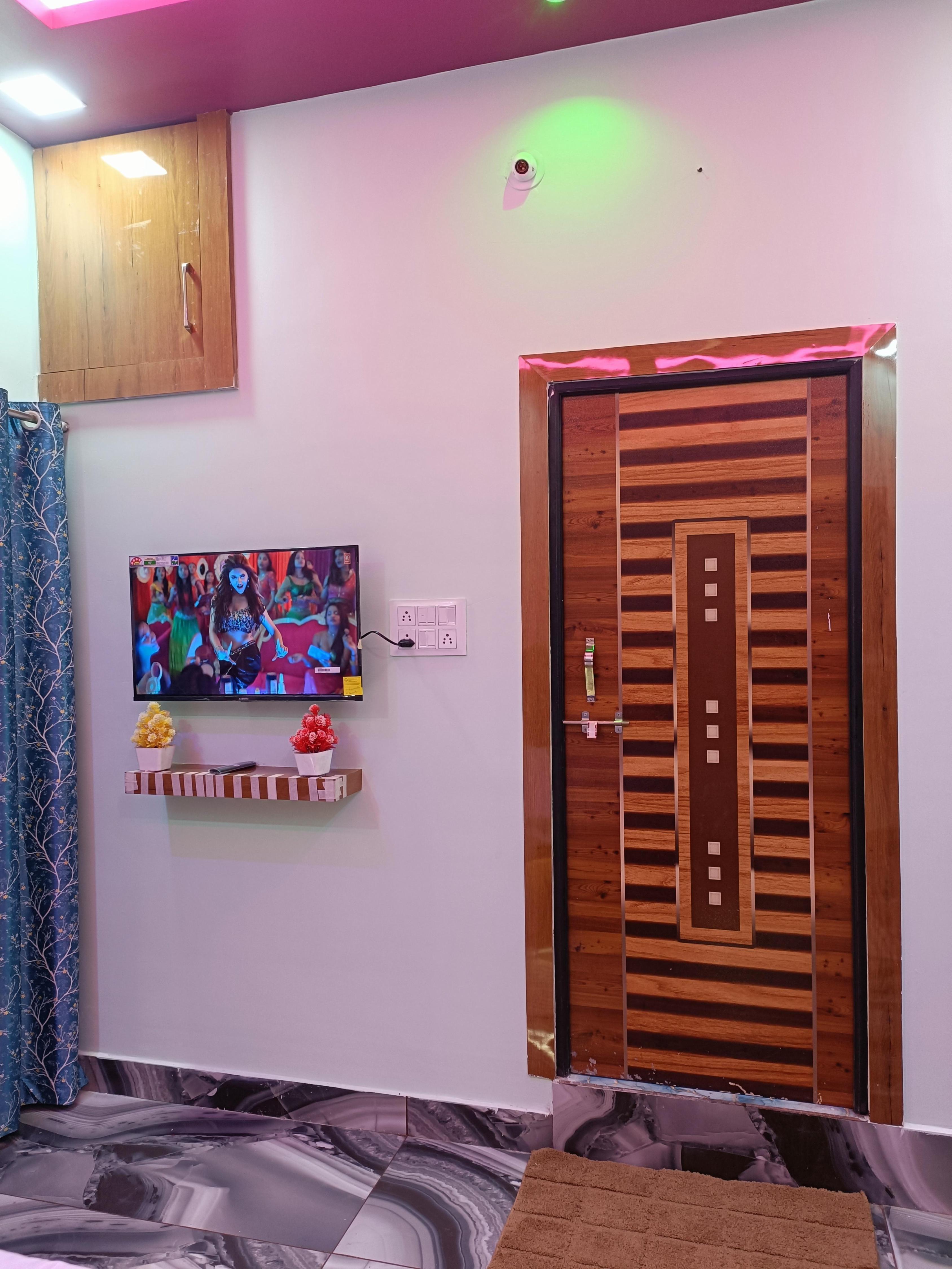 Aarav Home Stay NX - Tap to explore photos