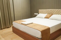 Grand Sapphire Lodge