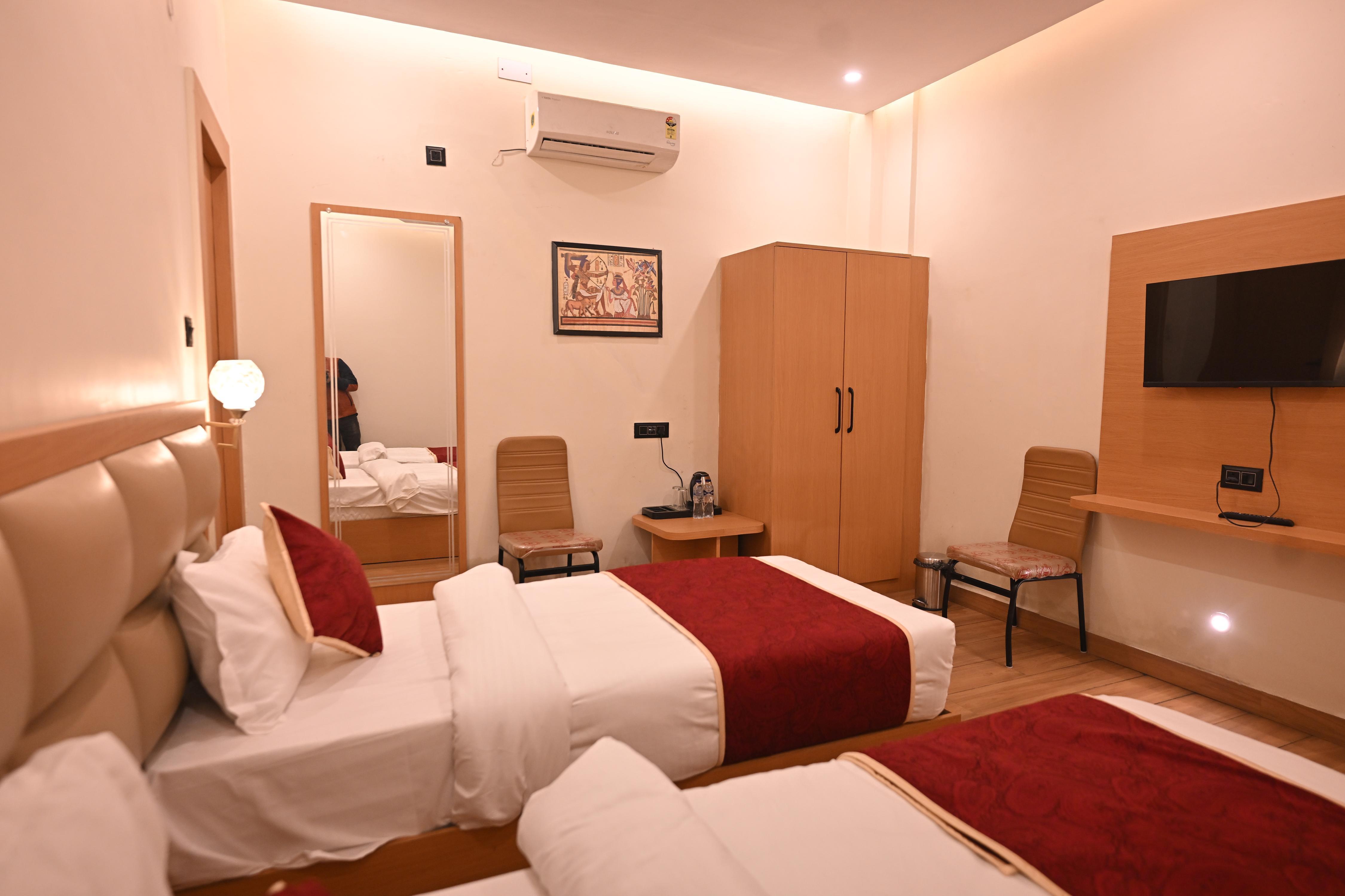 Hotel Shivara - Tap to explore photos