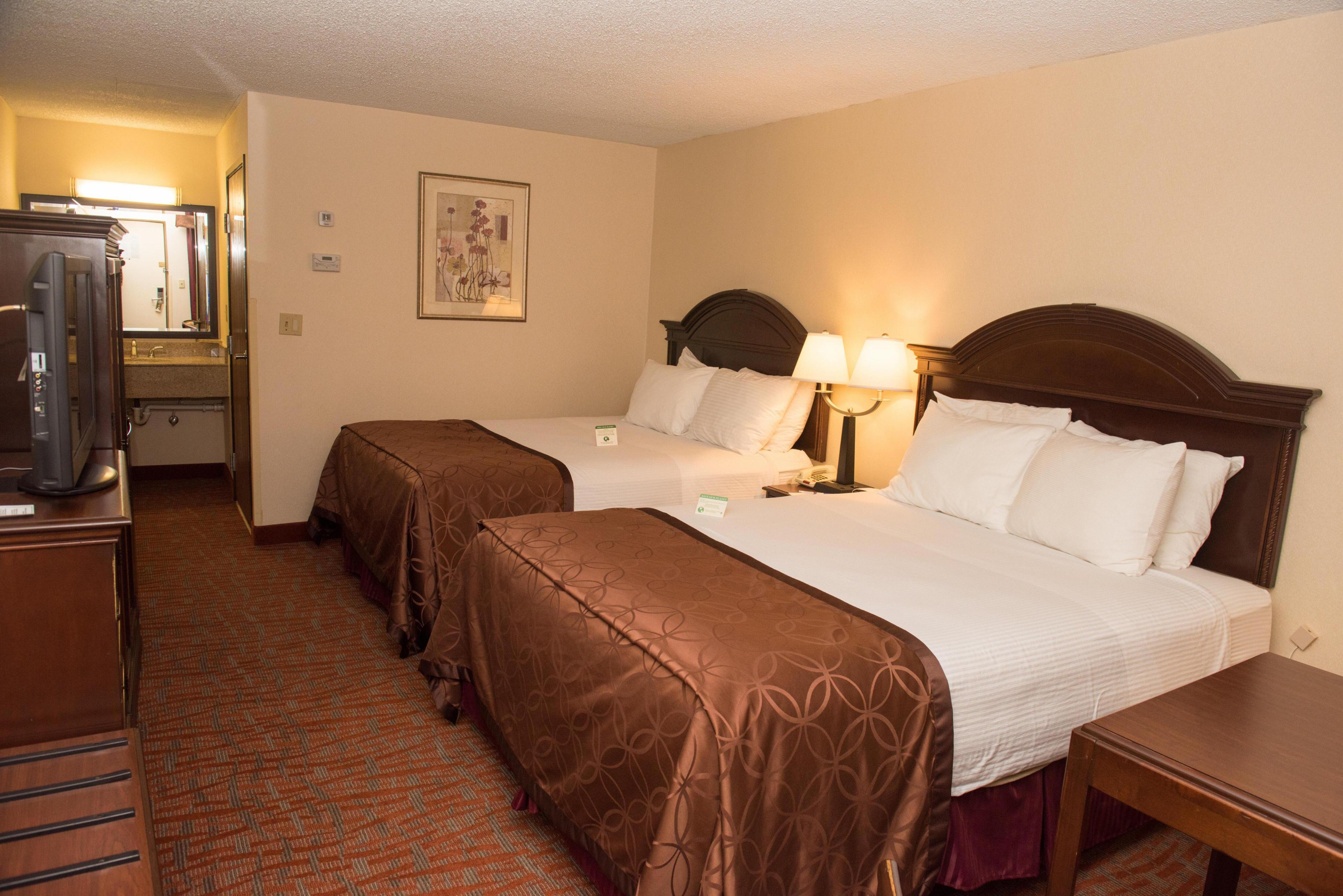 MHO INN & Suites Room Type - Two Queen