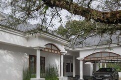 Elora Plantation villa by clustercloud