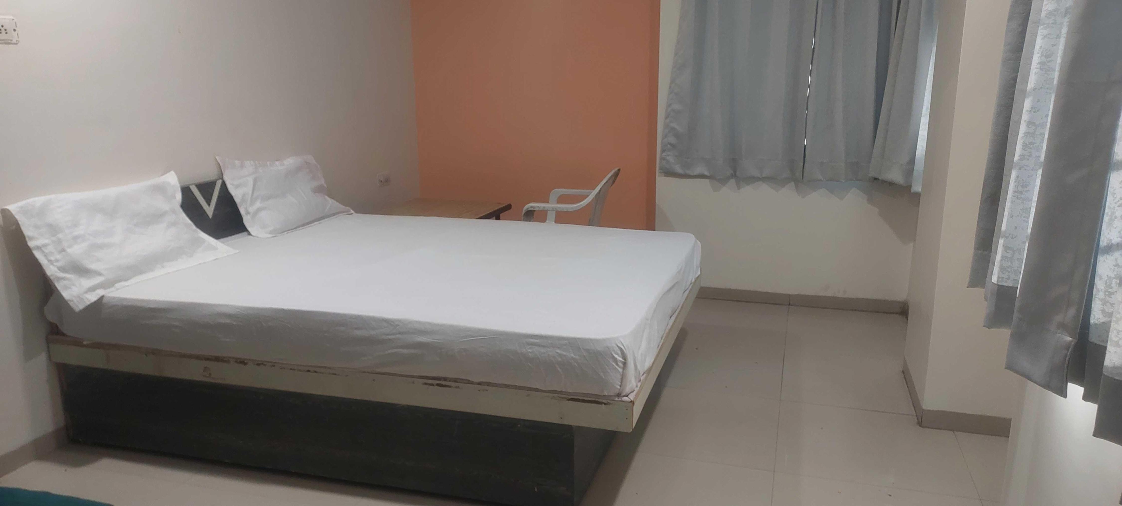 Hotel O Sarthak lodging - Tap to explore photos