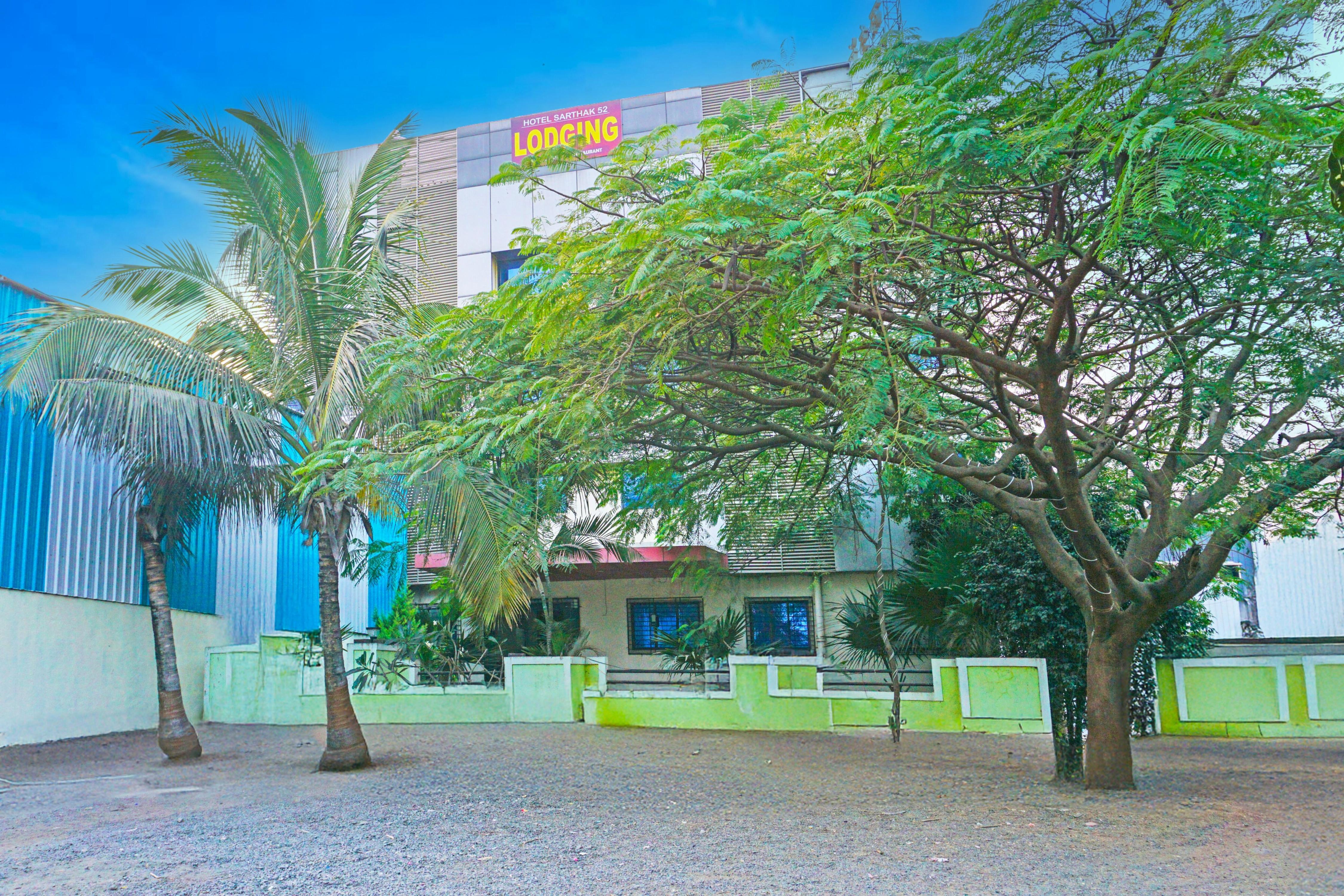 Hotel O Sarthak lodging - Tap to explore photos