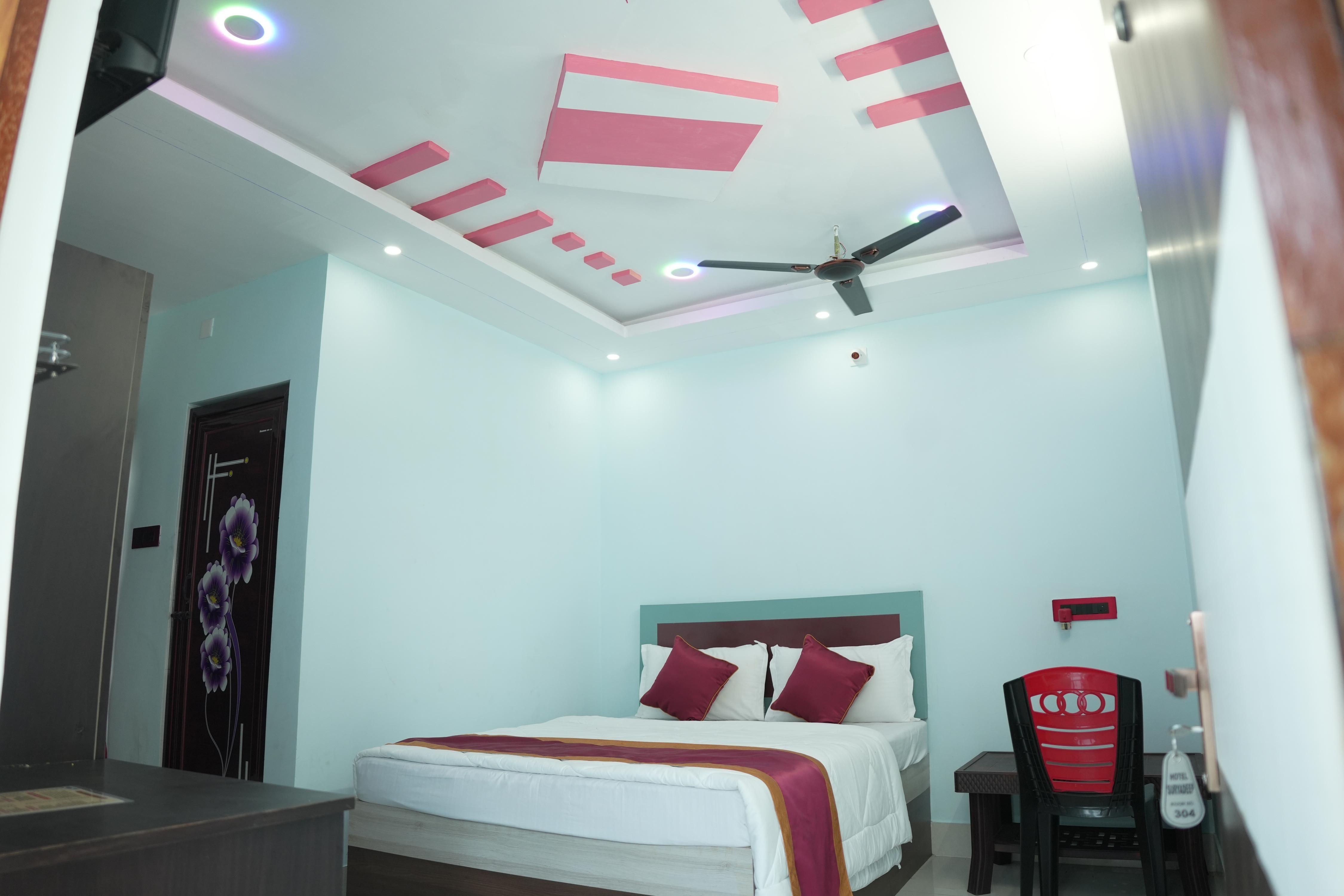 HOTEL SURYADEEP Room Type - AC DOUBLE SUPER DELEX