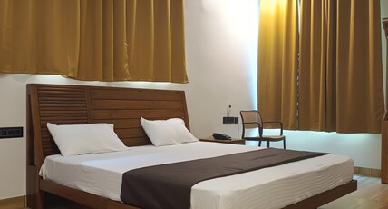 Falls Regency Room Type - Standard Non-AC Room
