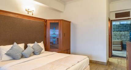 Dunn perk Manor Room Type - Private room with Balcony