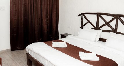 Wagharanya Resort Room Type - Deluxe Pool View (Matkasur)