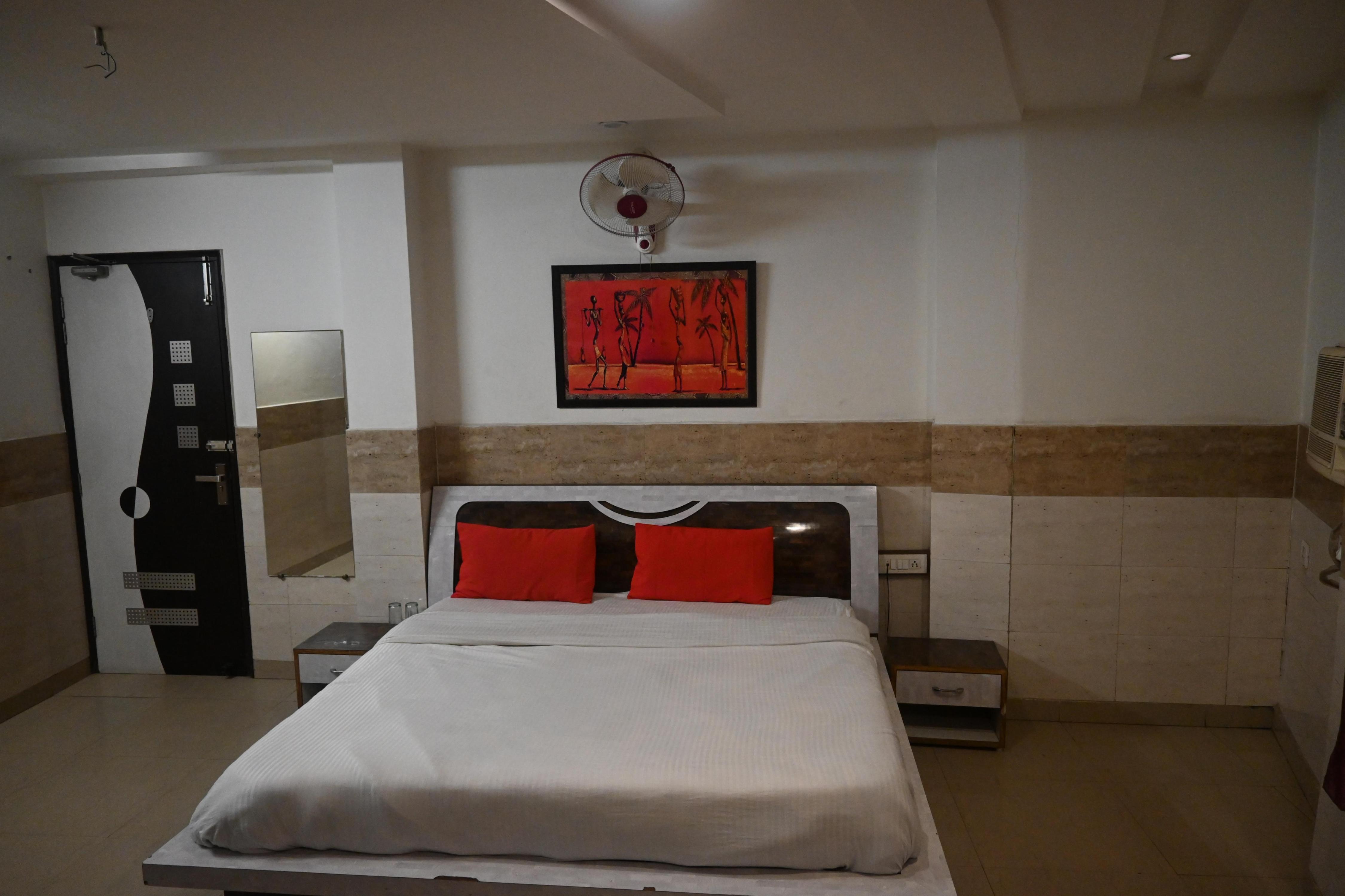 Royal Comfort Cottage Room Type - Deluxe Room