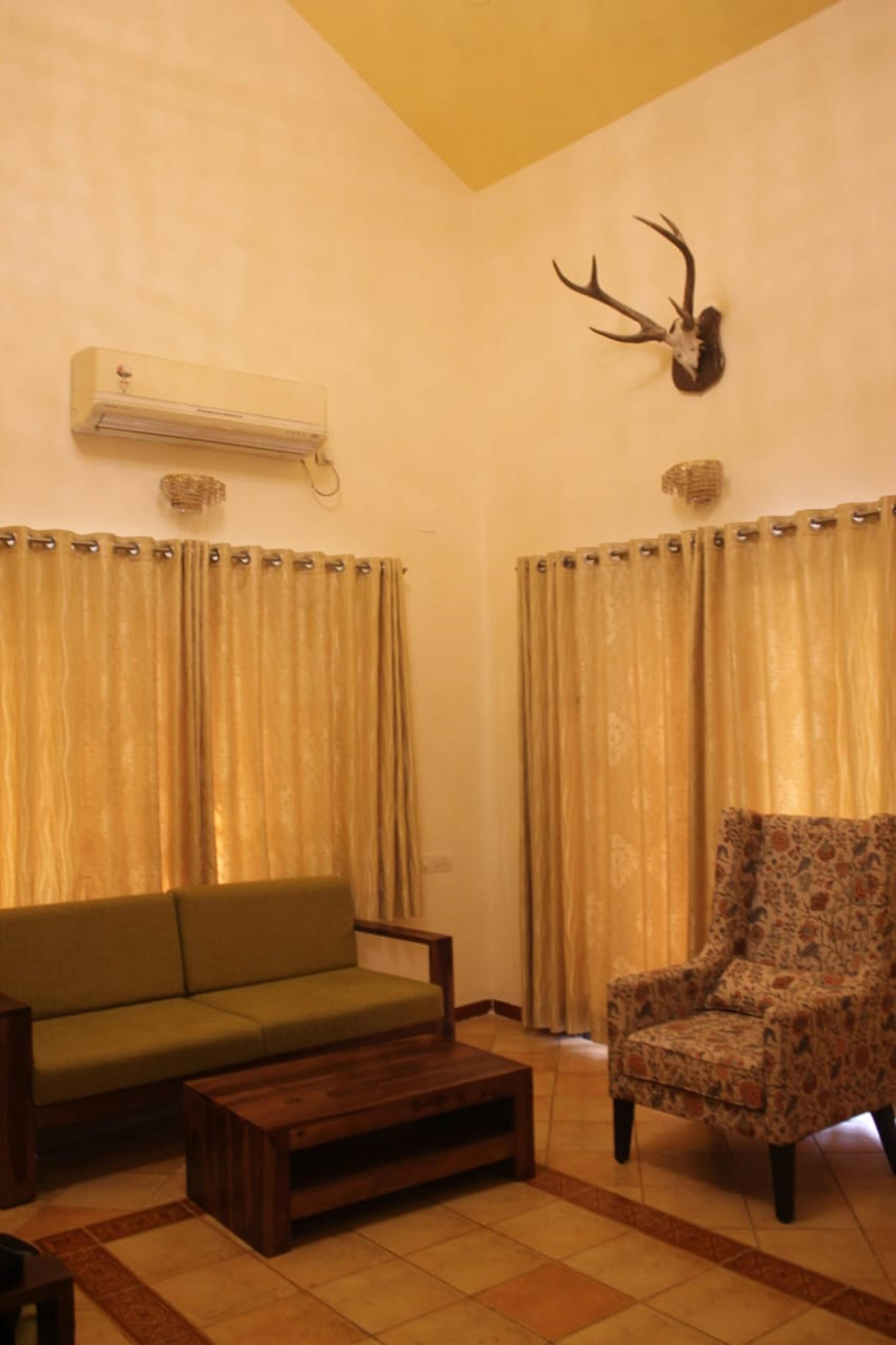 Colonial Kaanchi House - Tap to explore photos