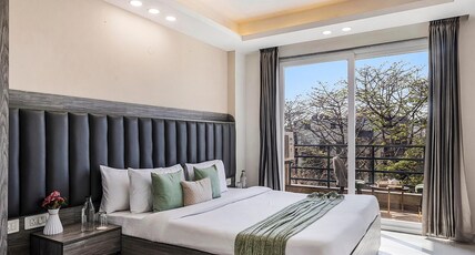 Alaya Stays Liv Regalia Suites, Golf Course Rd near galleria Room Type - Liv Regalia | 2 Bedroom Apartment