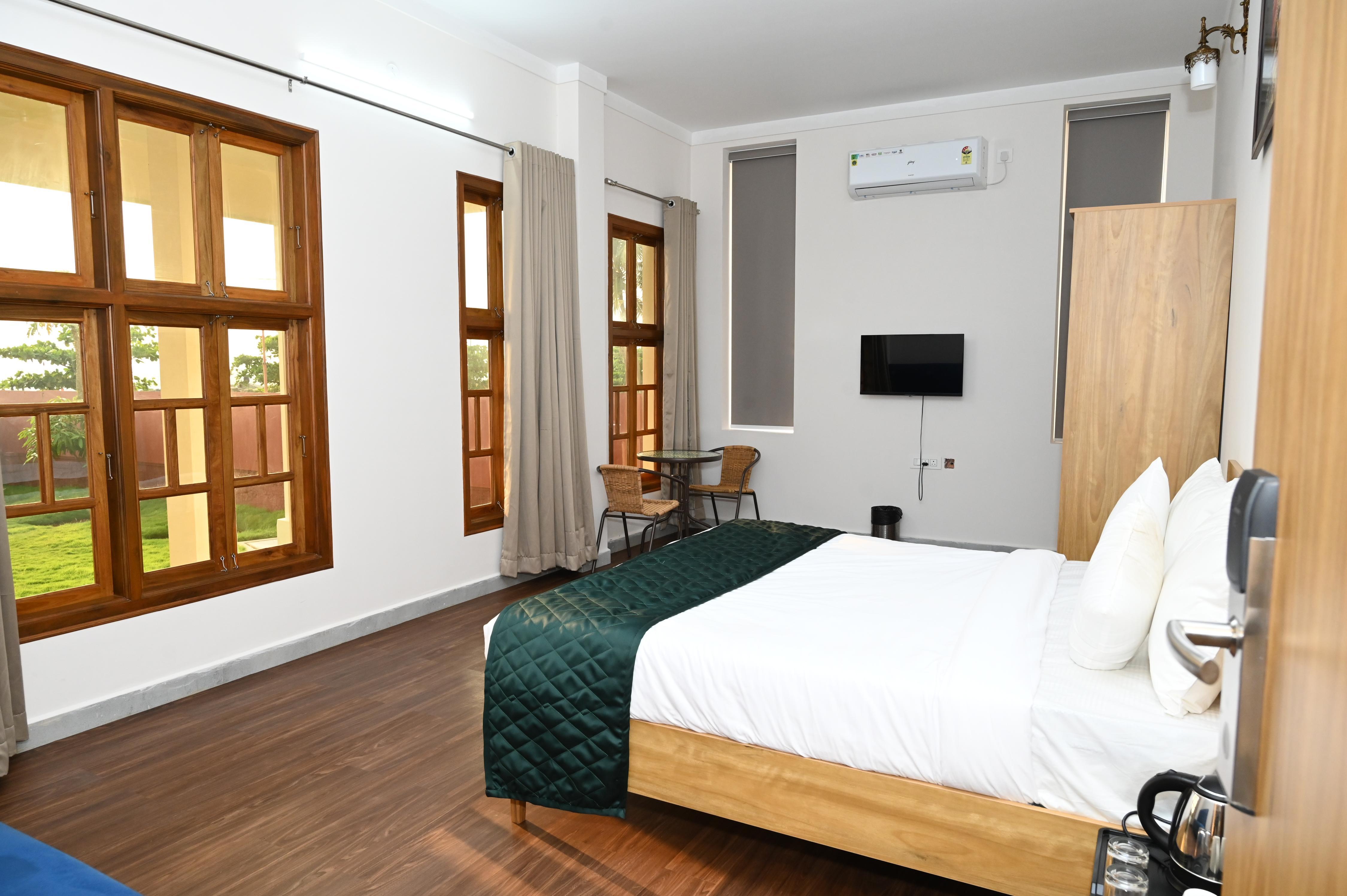 Neer By Monarch Stays Room Type - Lawn View Room