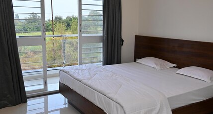 Satyam Palace & Lodging Room Type - Deluxe Non Ac Room