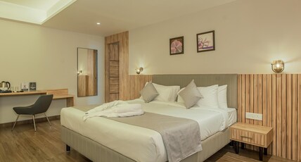 Hotel Shoolin Comforts Room Type - Superior Rooms