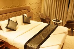 Hotel Regalia Suites