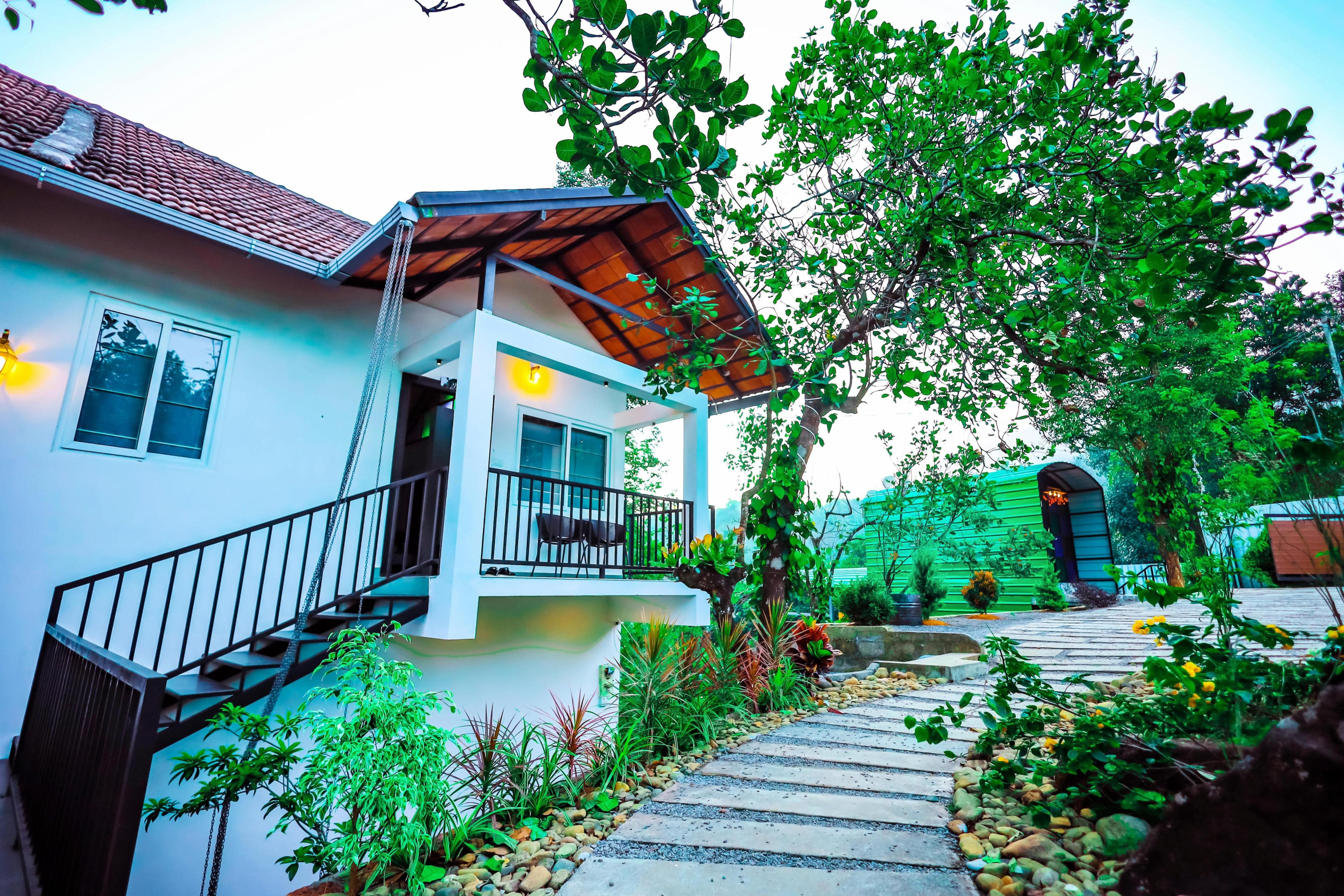 La Vista Resorts - Tap to explore photos