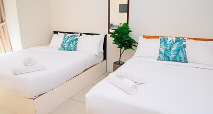 Swing & Pillows - KL Pekeliling Room Type - Deluxe Family Room