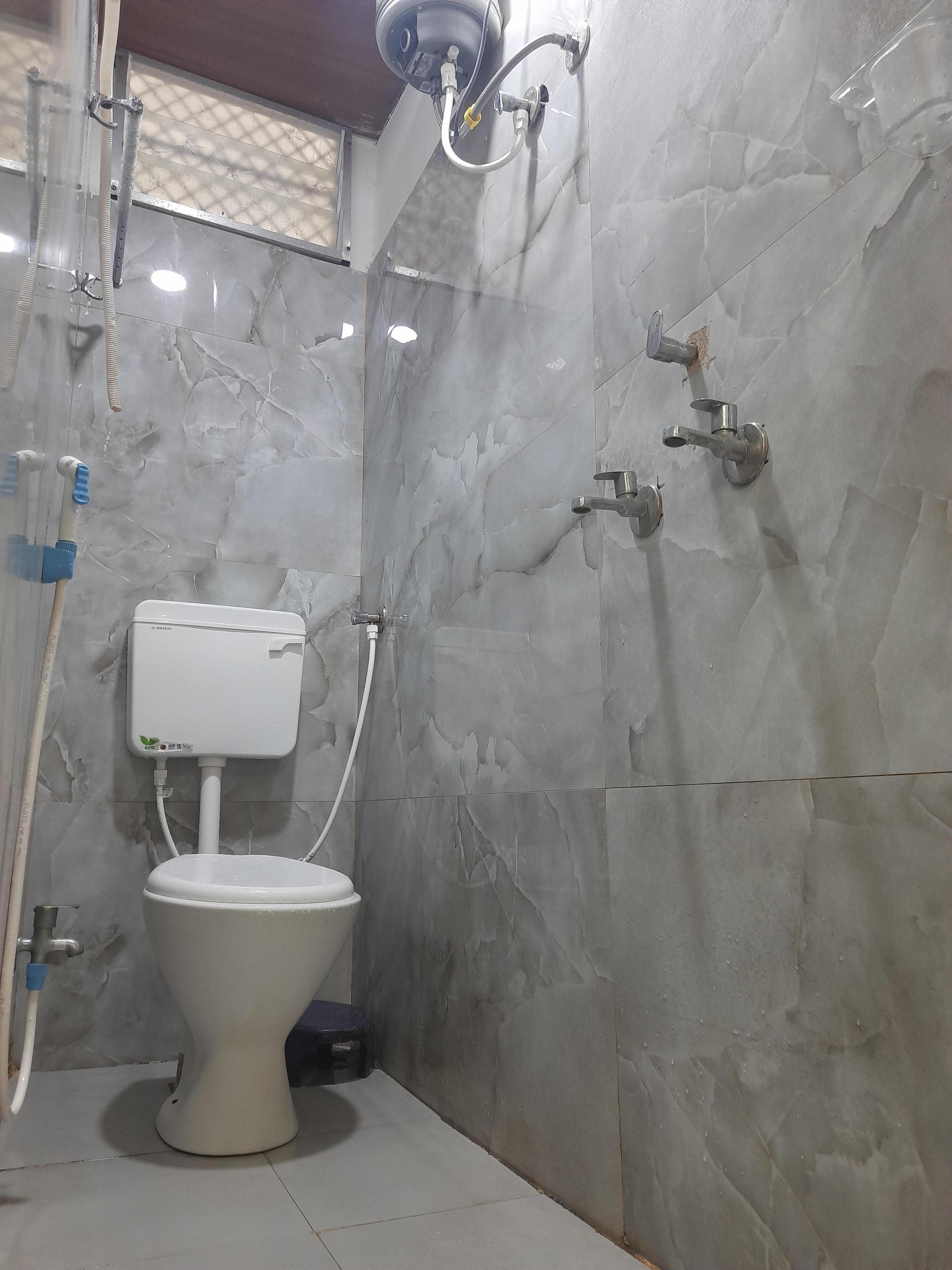 Hotel keshav krishni - Tap to explore photos