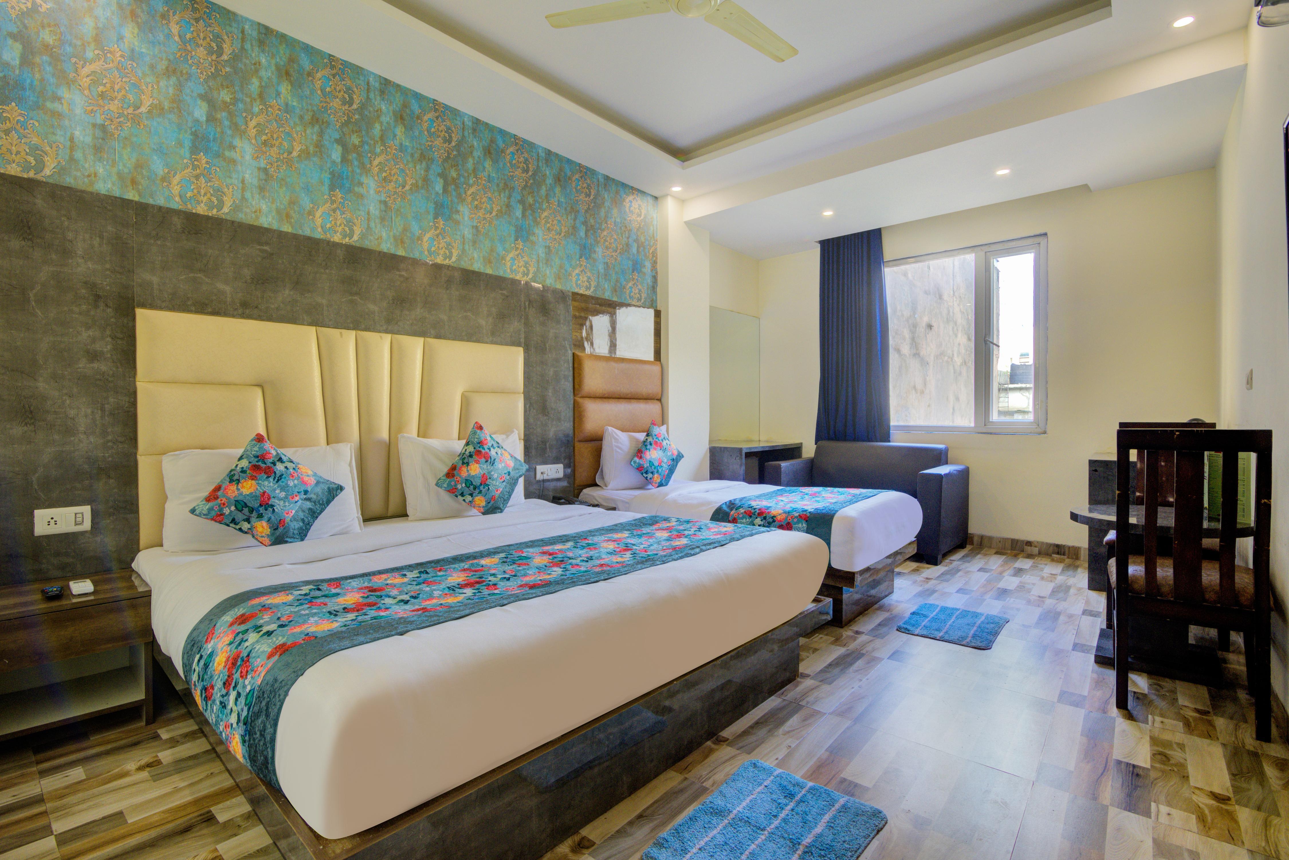 Smart Lax Hotel At Delhi Airport