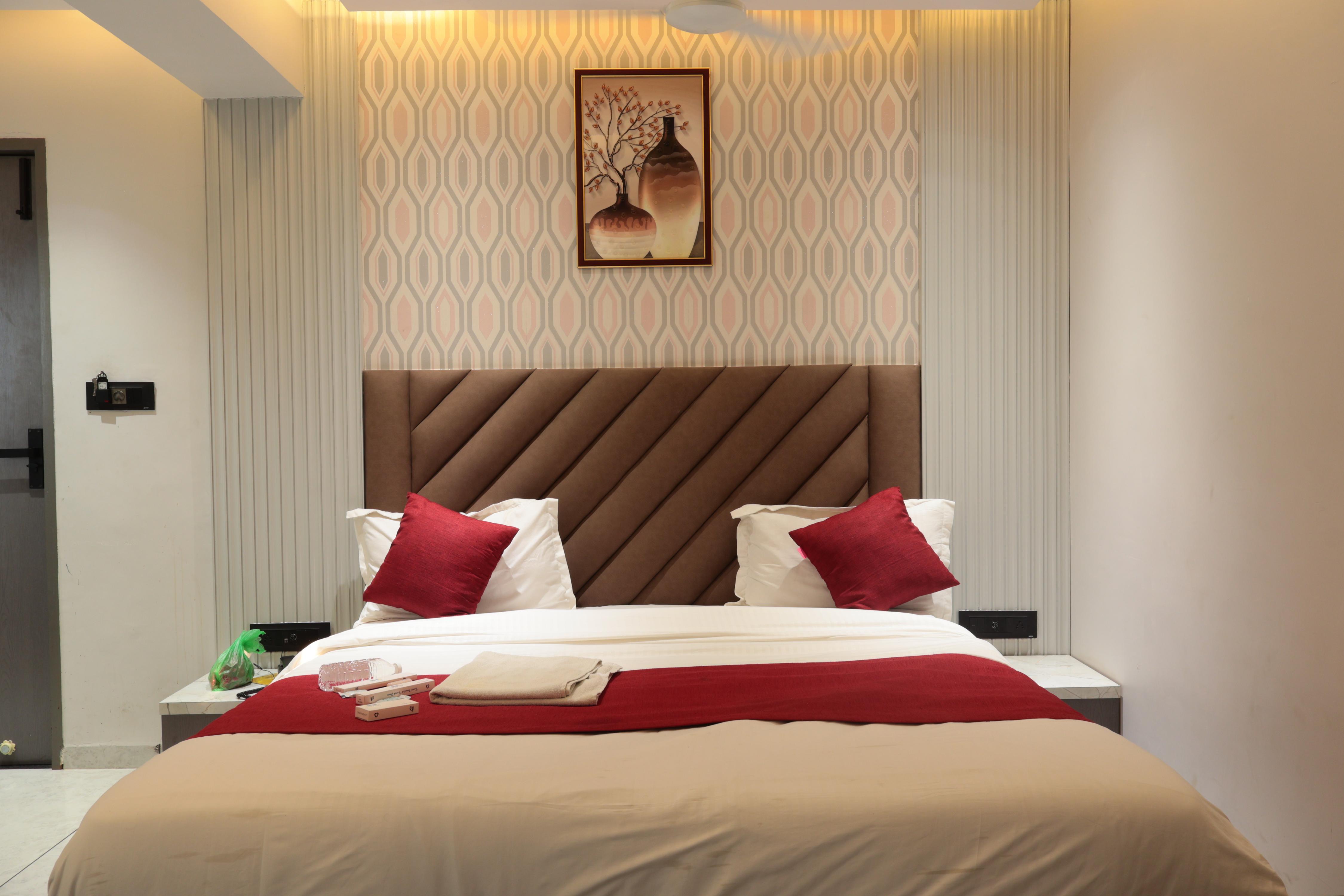 Hotel Dhara Room Type - Super permium room