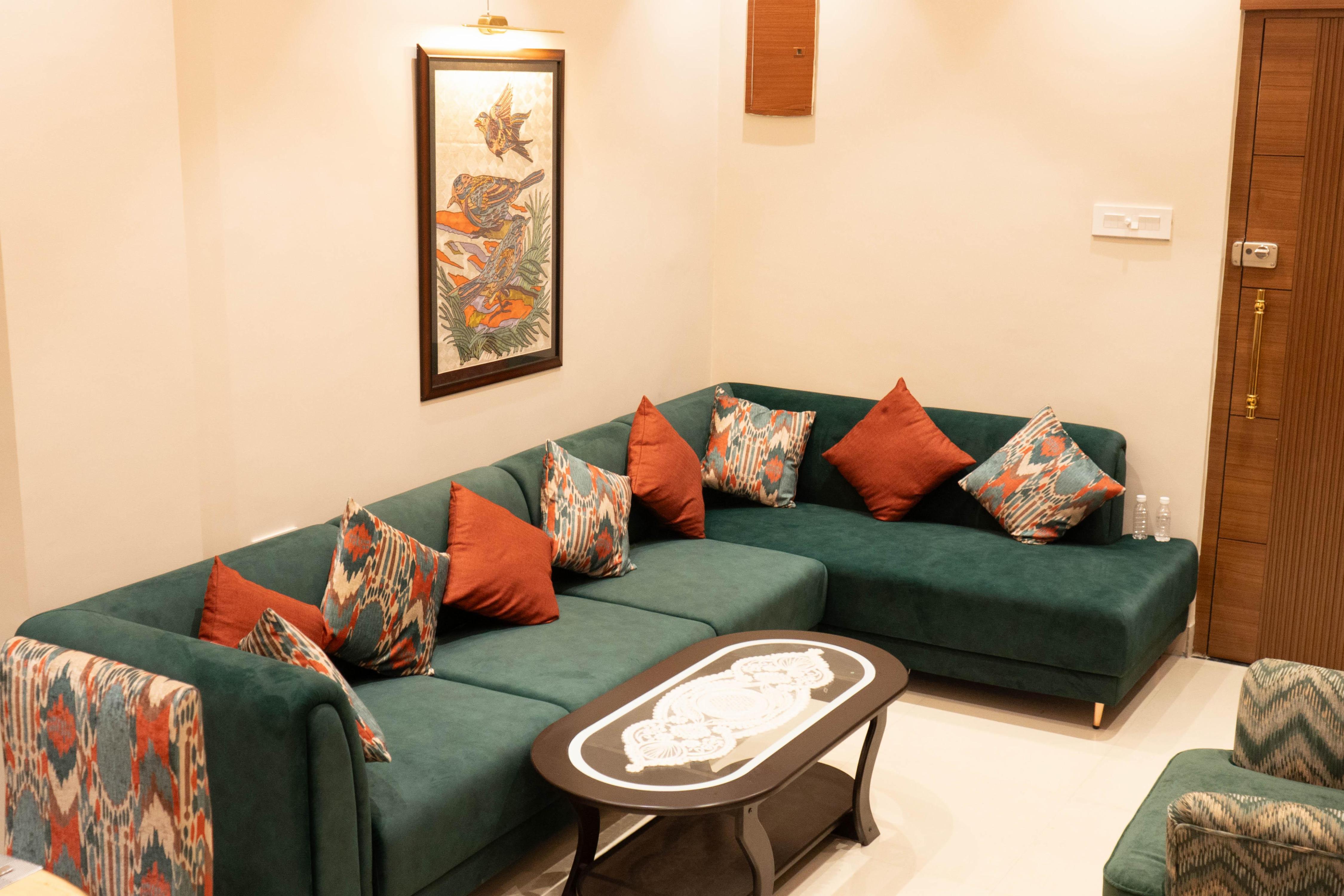 Golden Grove Homestay - Tap to explore photos