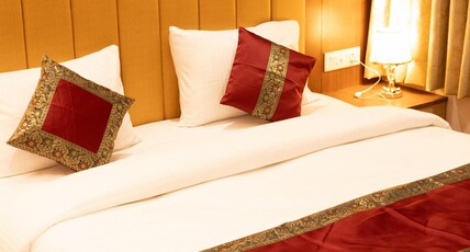 Golden Grove Homestay Room Type - Deluxe Room With Balcony 102