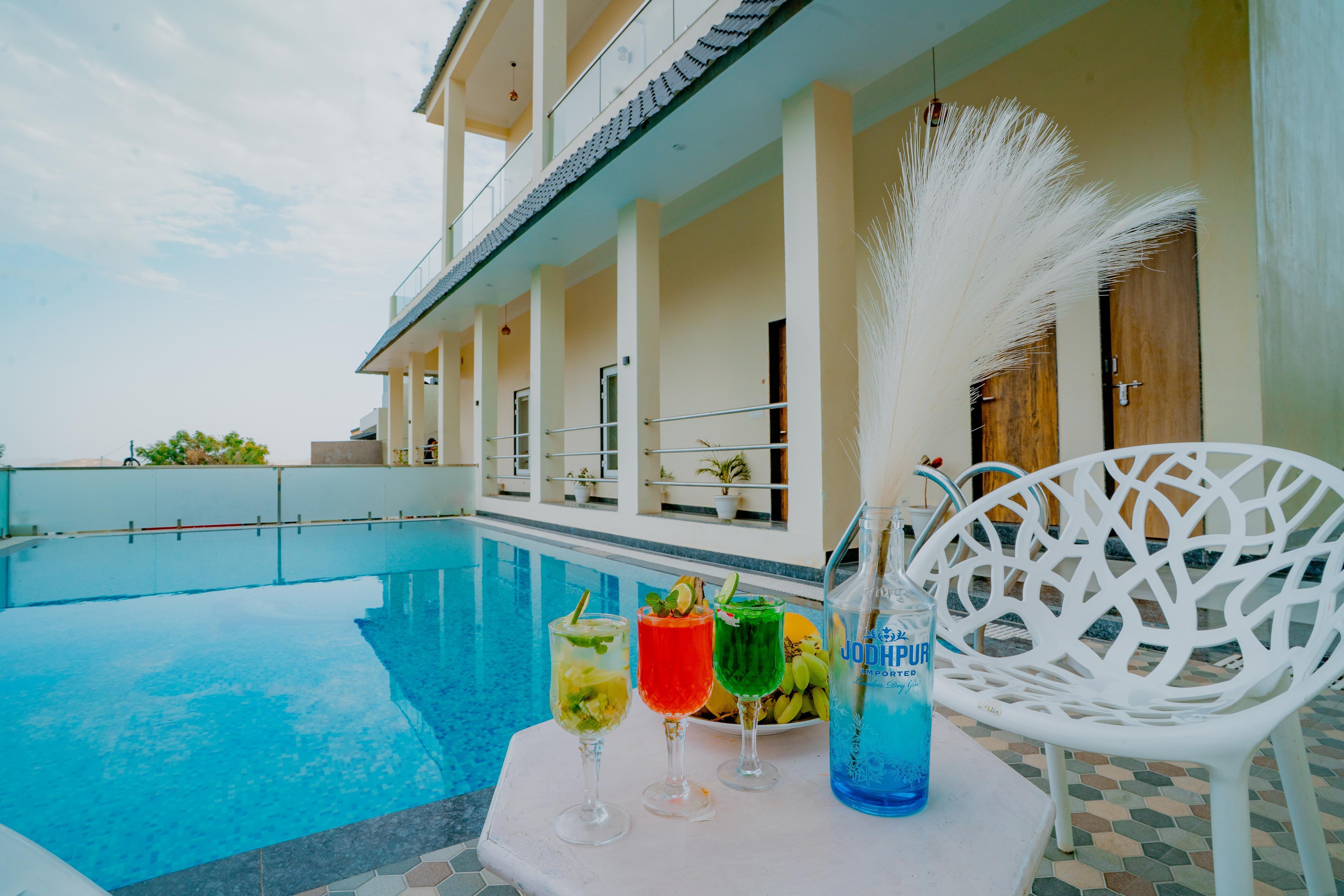 6 BHK Monsoon Hills by Olive Pool Villas - Tap to explore photos