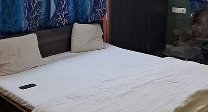 Happy Hut Unit 1 in Salt Lake Room Type - Deluxe AC Room