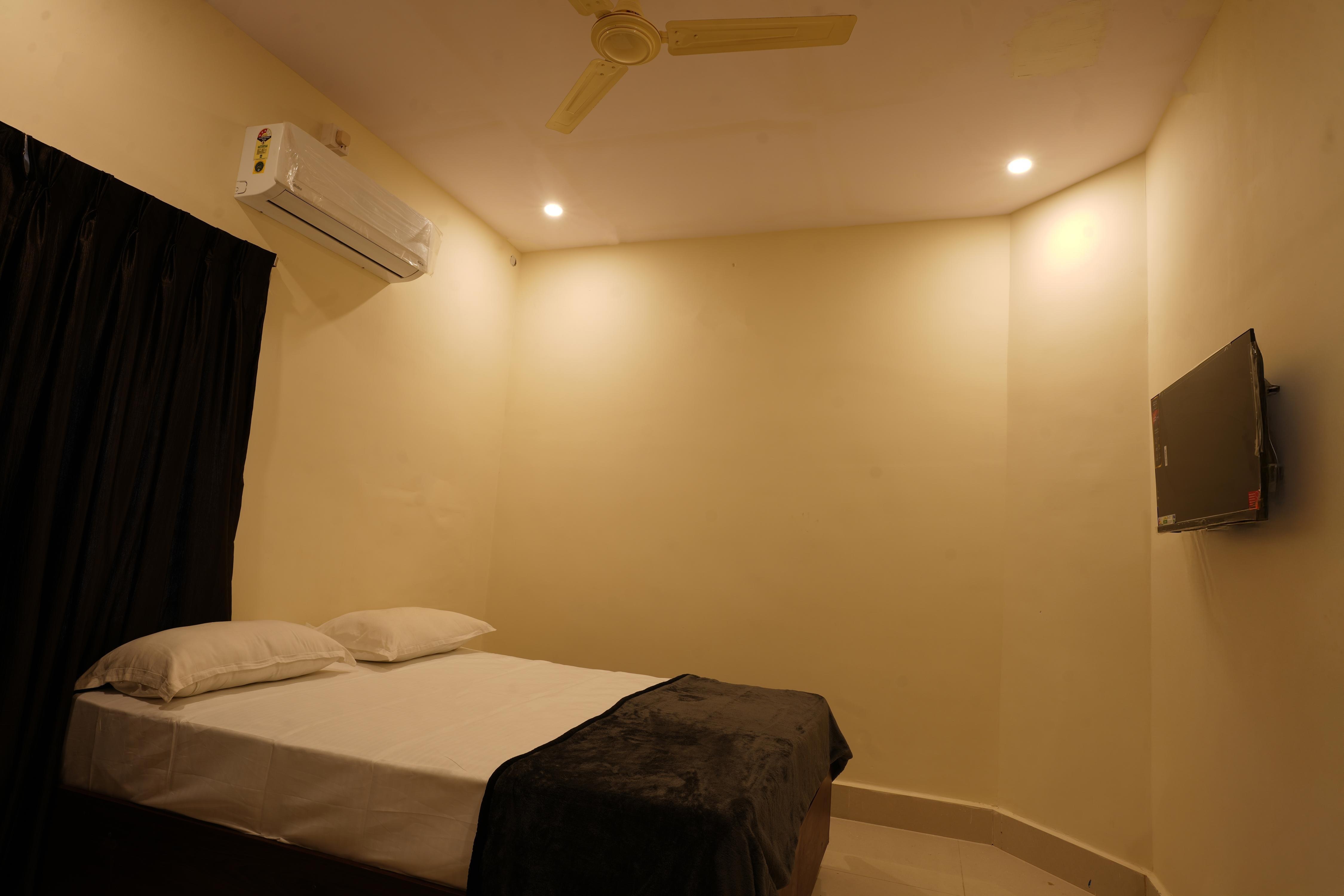 Sandeep Serviced Apartment Enire 1BHK - Tap to explore photos