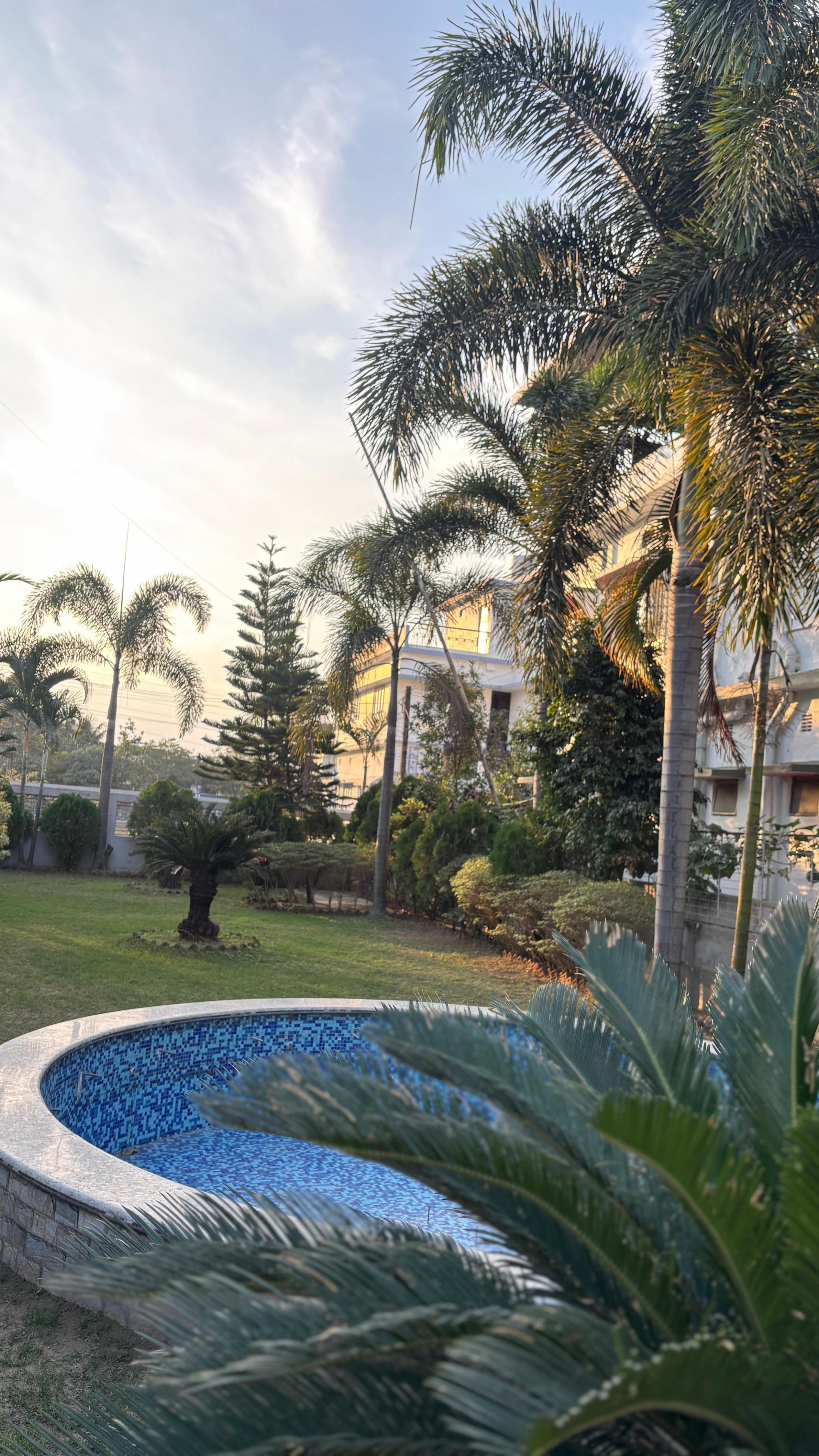 LUXURIOUS VILLA WITH 3 AC BEDROOMS & FREE PARKING - Tap to explore photos