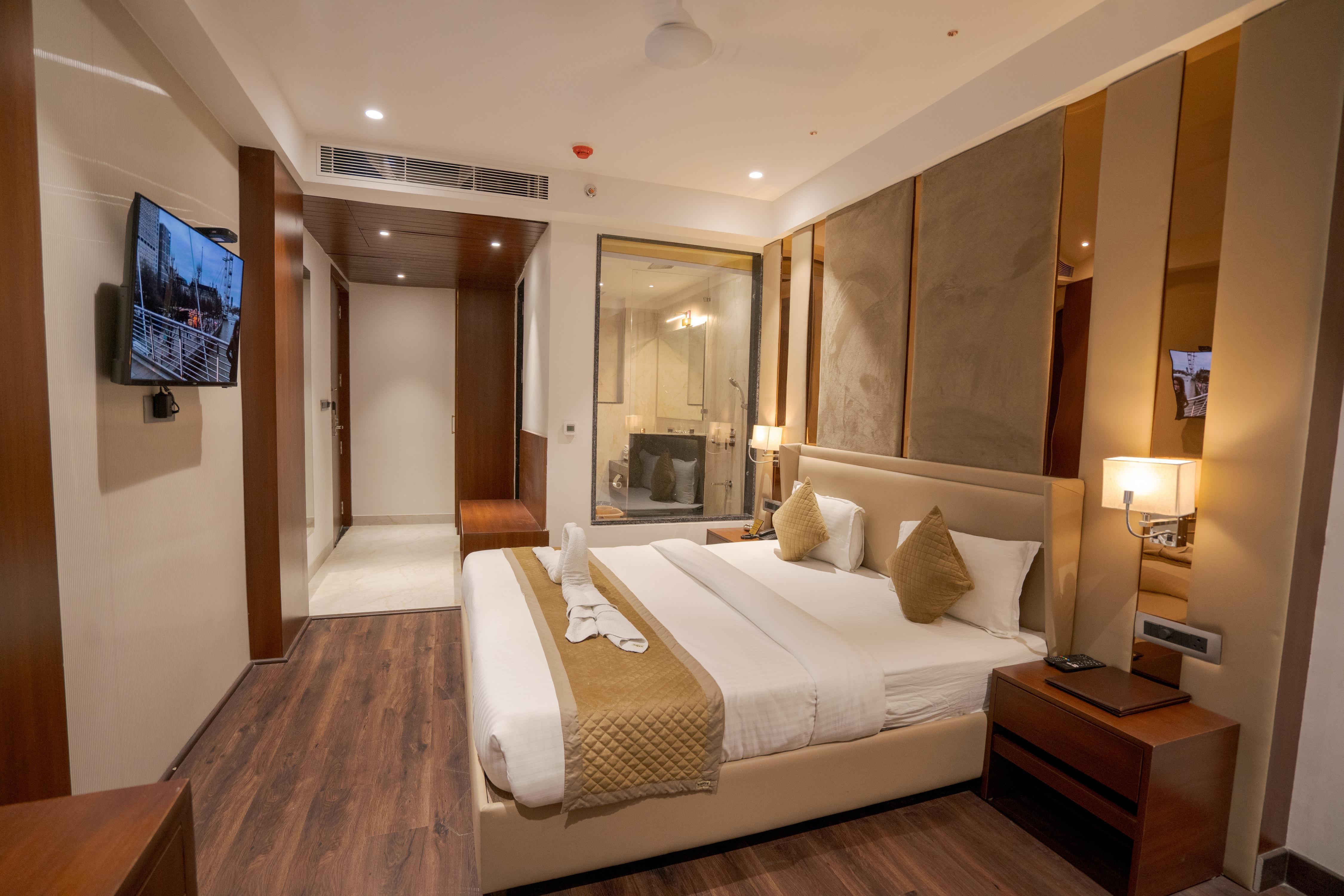AUREA BY THE WALLFLOWER HOTELS Room Type - Imperial Room
