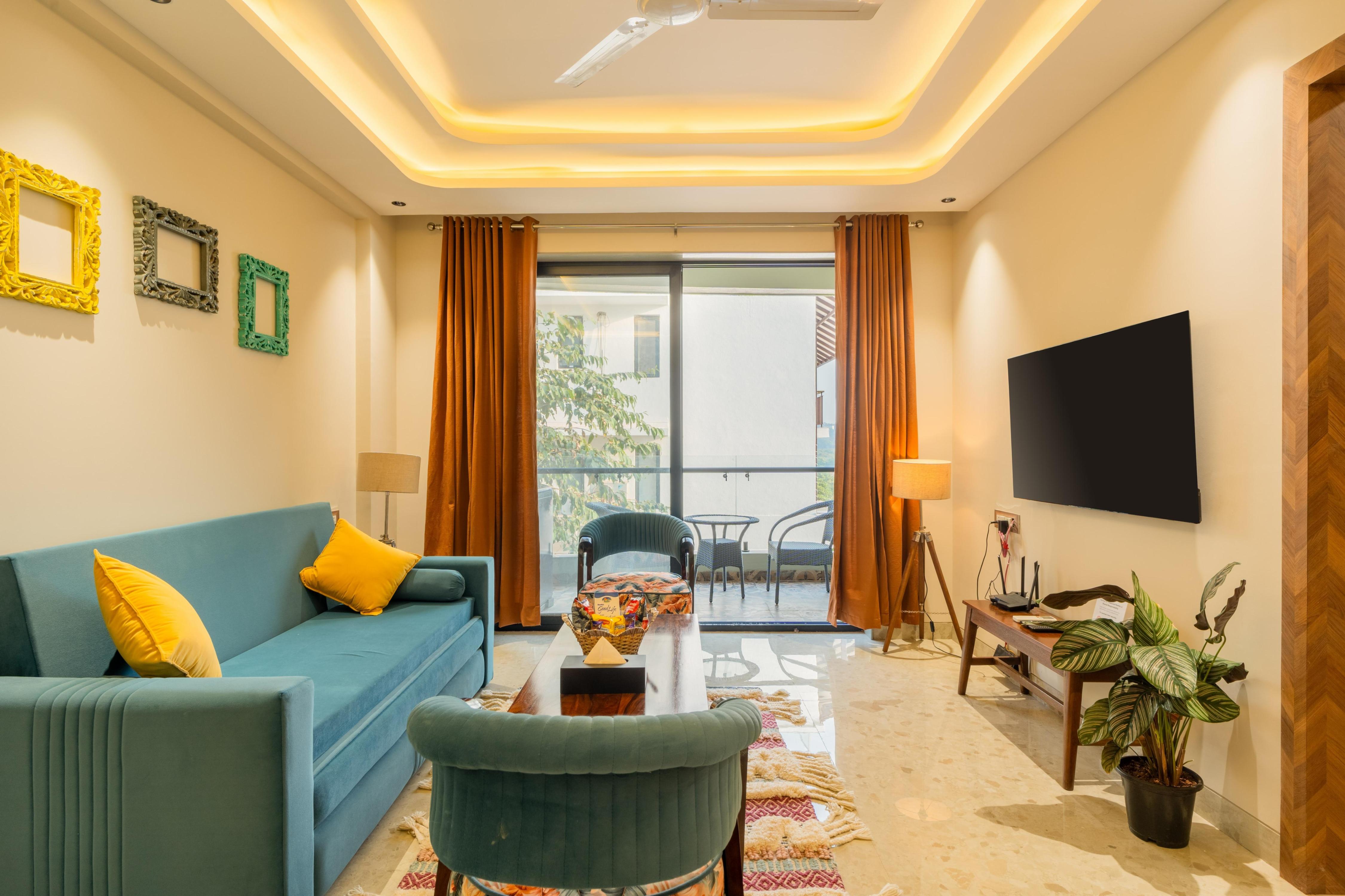 ELIVAAS Kaeshav - Tap to explore photos