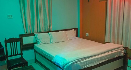 HOTEL MAHAVIHAR INTERNATIONAL RESTURENT Room Type - DELUXE ROOM (WESTERN TOILET)