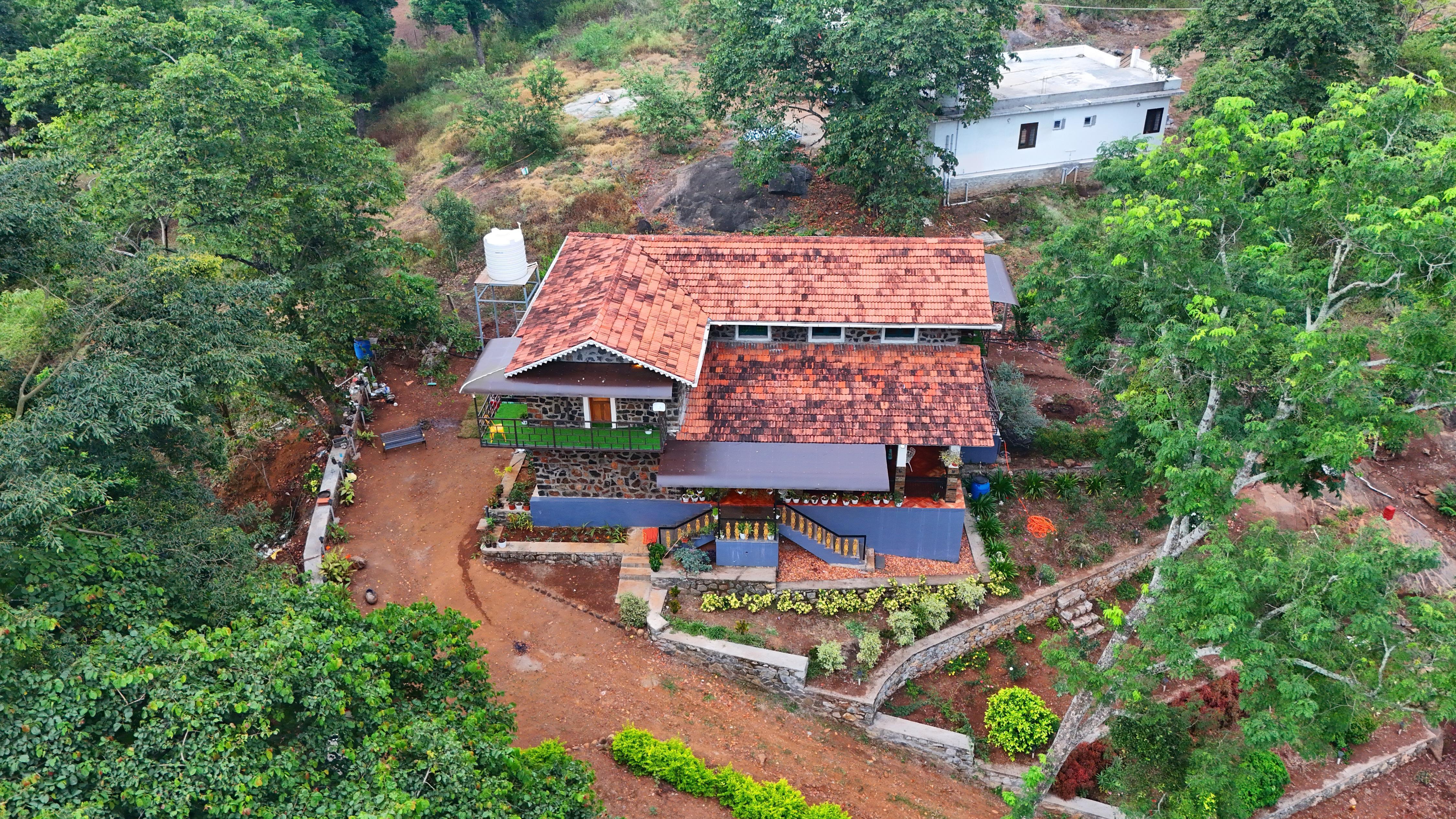 Cozy Stone Homestay @ Kombai, Pallangi.