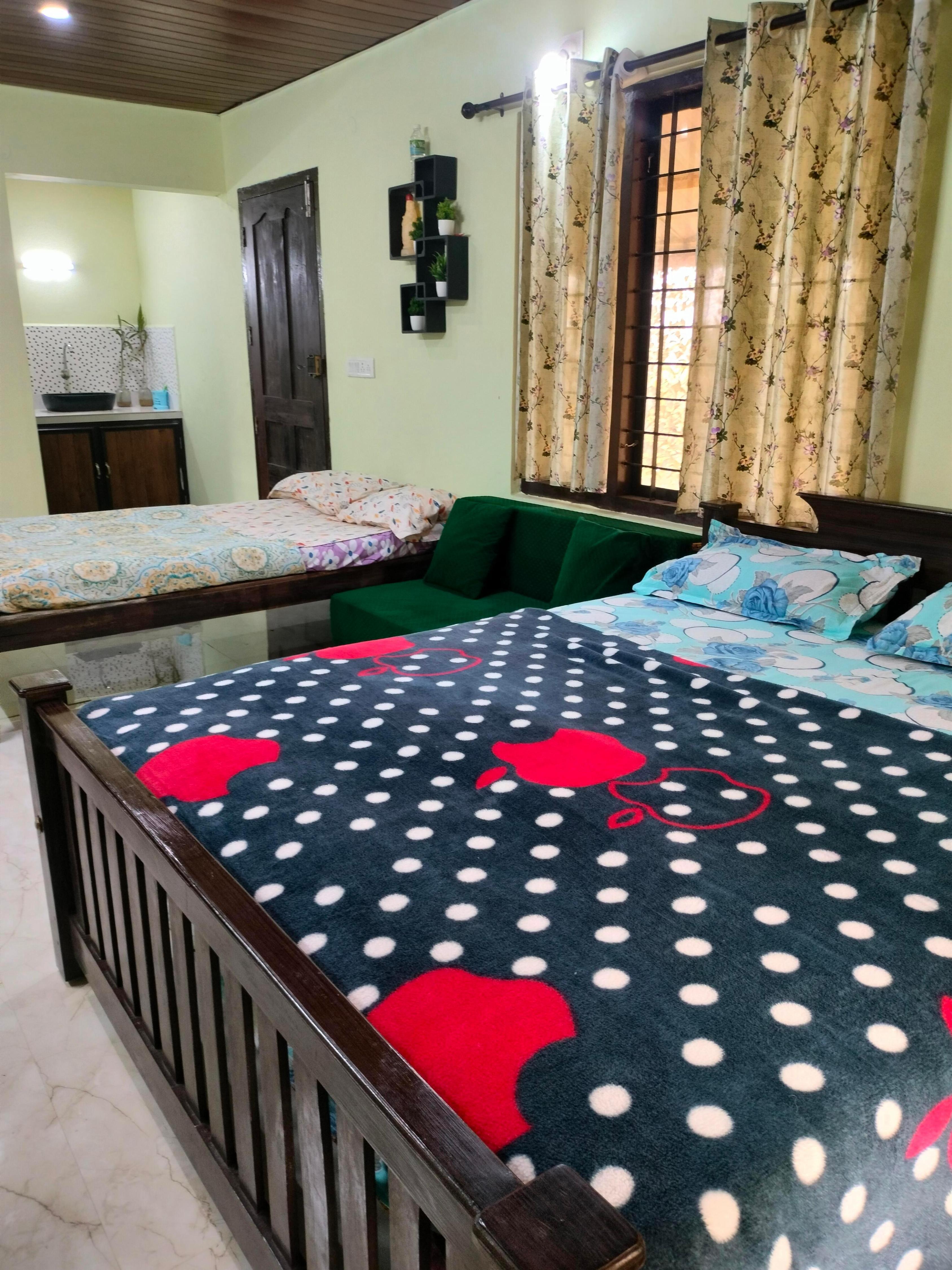 Lollipop Homestay - Tap to explore photos