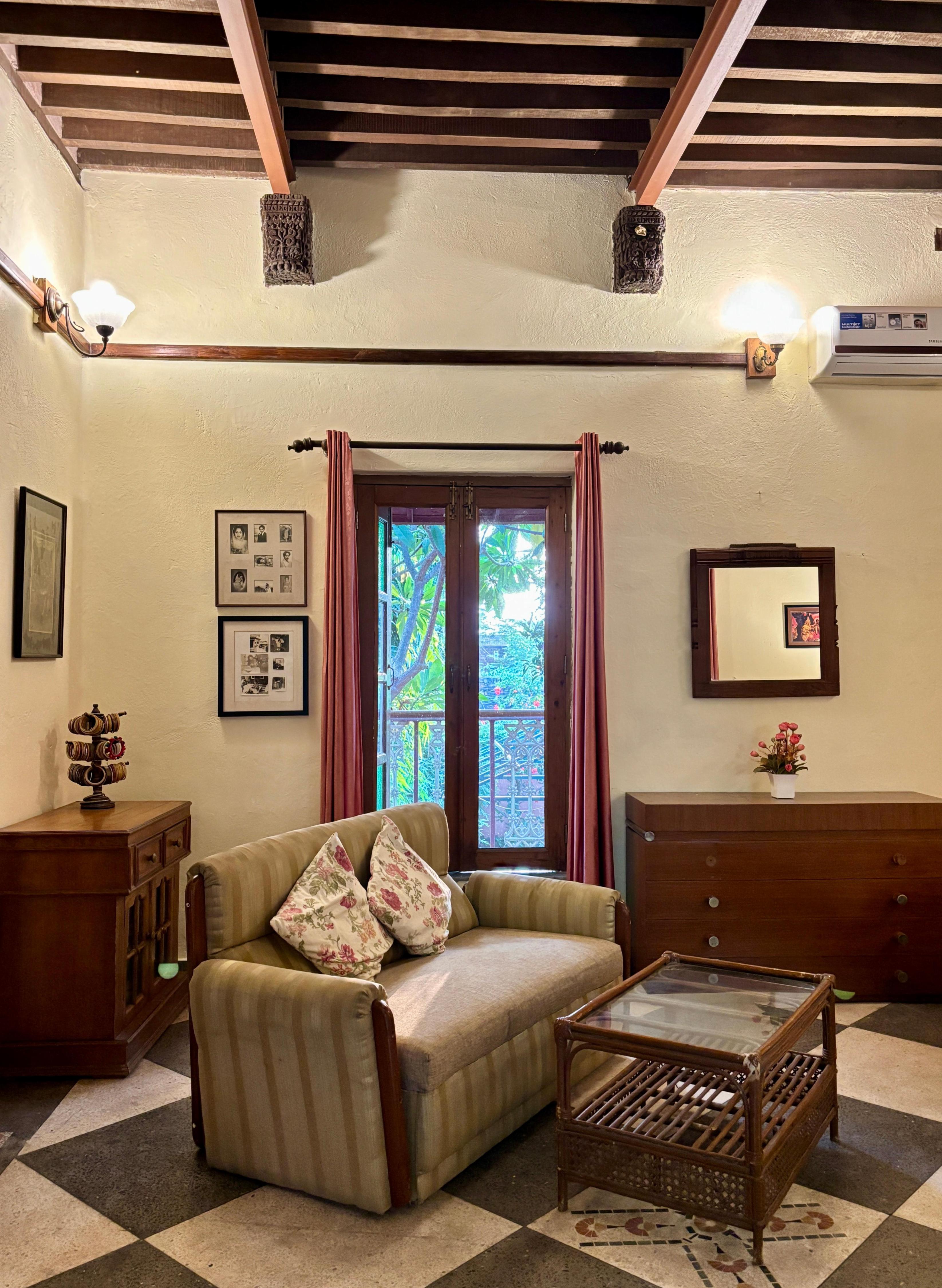 1 Br Heritage Farm Stay in Gurdaspur Room 1 - Tap to explore photos