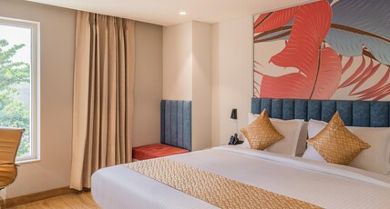 Effotel by Sayaji Navi Mumbai Room Type - Deluxe Room with Queen Bed