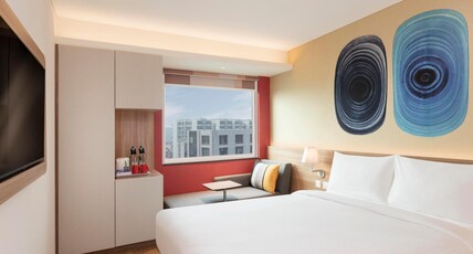 ibis Mumbai BKC Room Type - Standard Room with 1 queen size bed