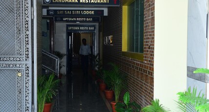 Sri Sai Residence Room Type - PREMIUM Quadruple