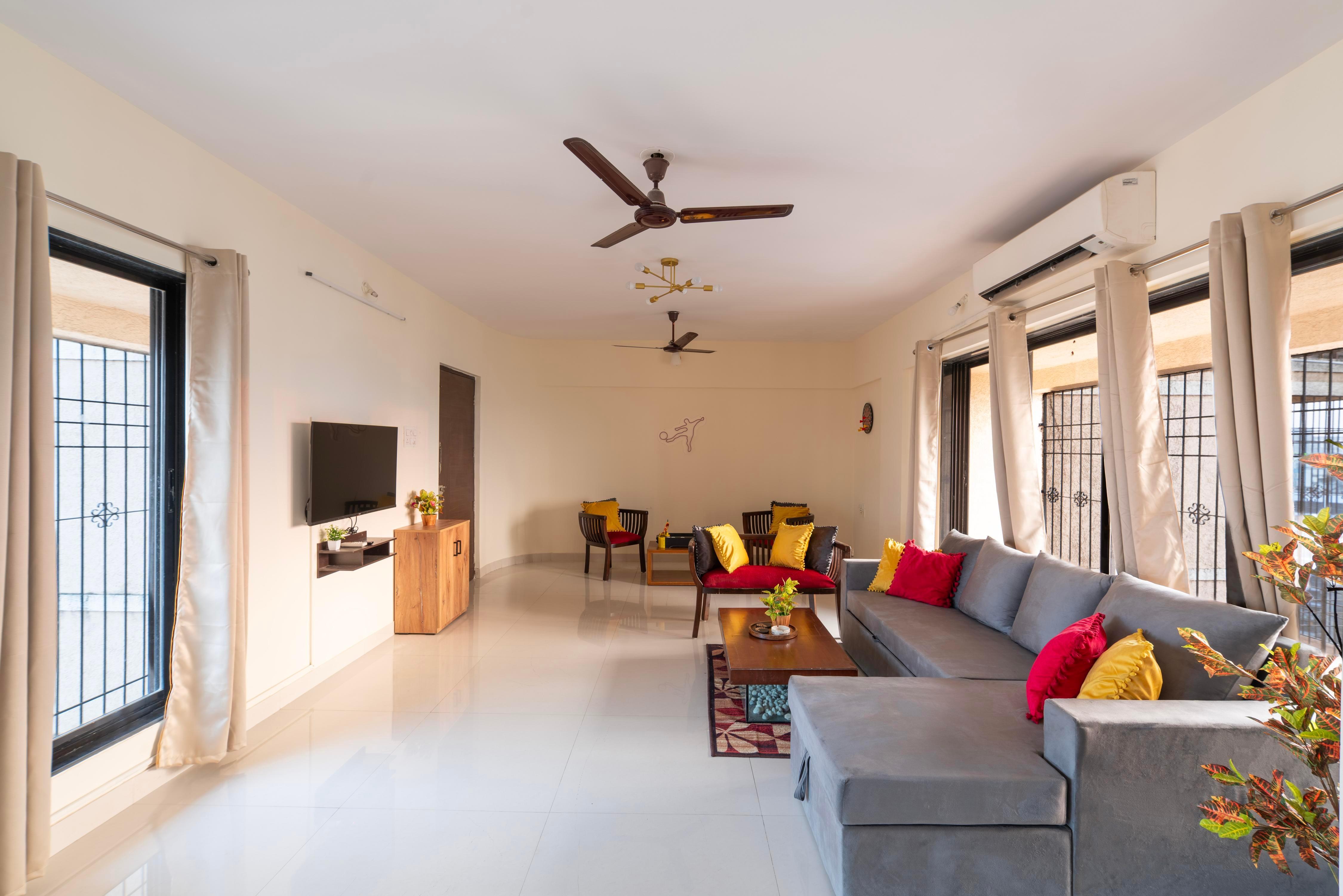 Spacious, Stylish, Higher Floor 3bhk Apt near BKC - Tap to explore photos