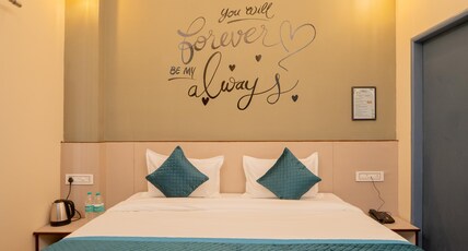 Palm Hotel Mansarovar Room Type - Premium Room