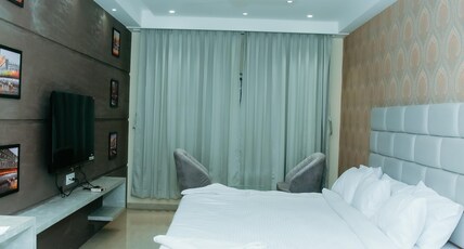 Dasara Executive Room Type - Suite Room