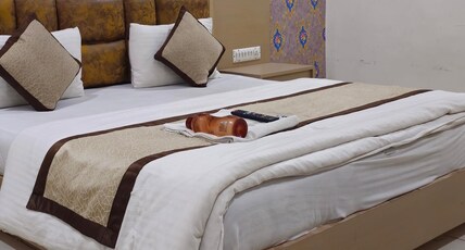 Hotel Nest View Room Type - Deluxe Room with City View