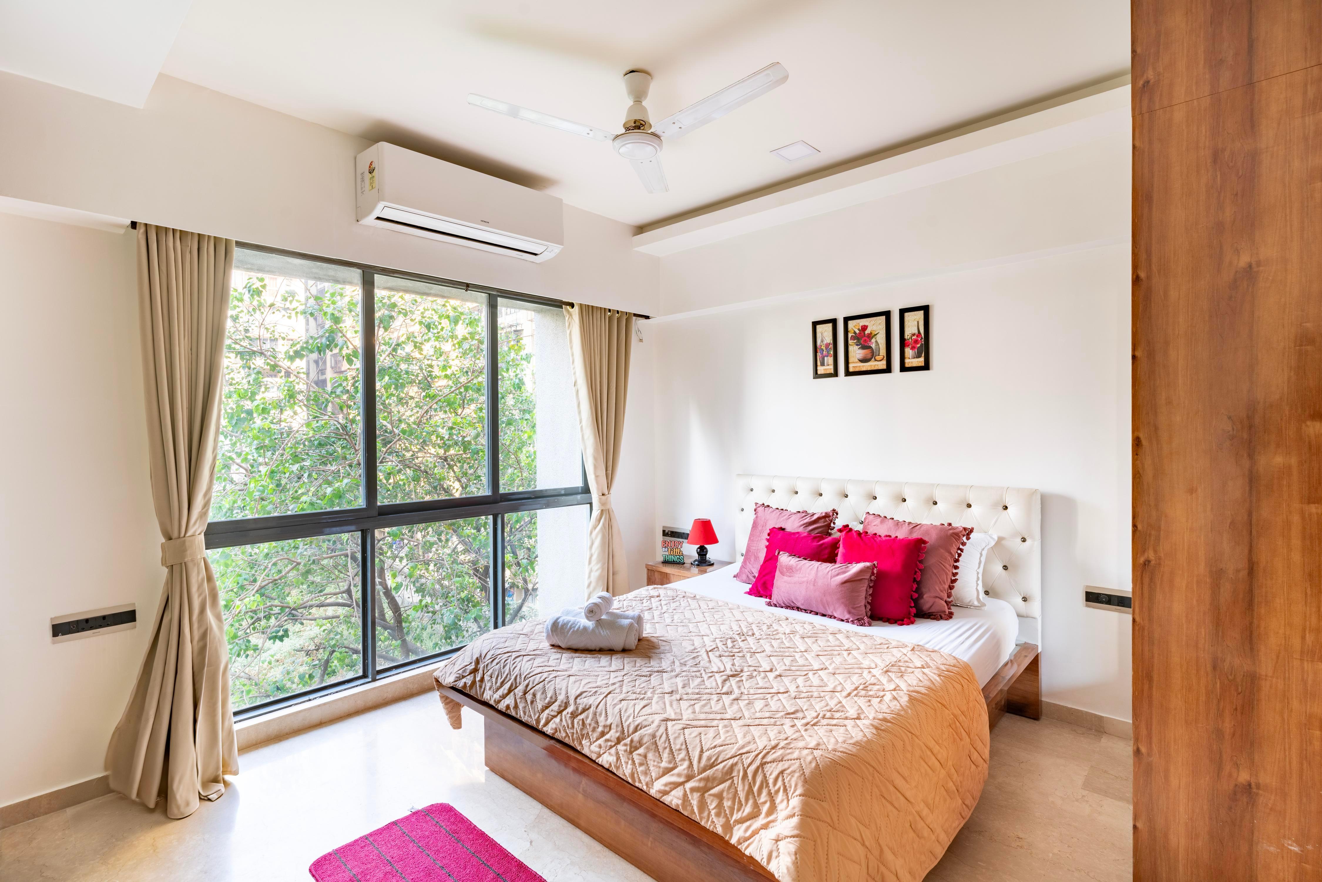 Cozy, Upscale 1 bhk Apt near BKC - Tap to explore photos