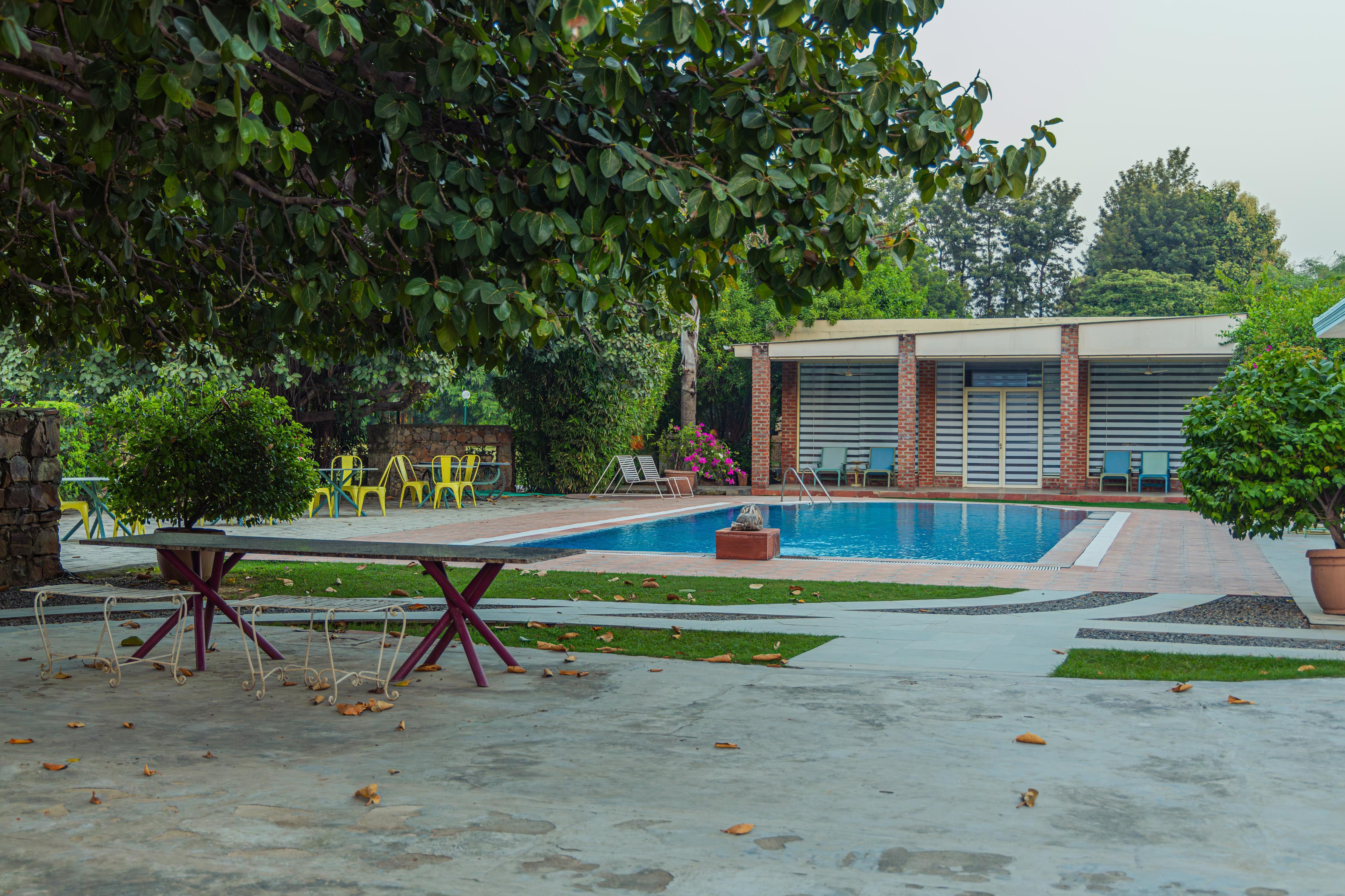 Valley 20 - Tap to explore photos