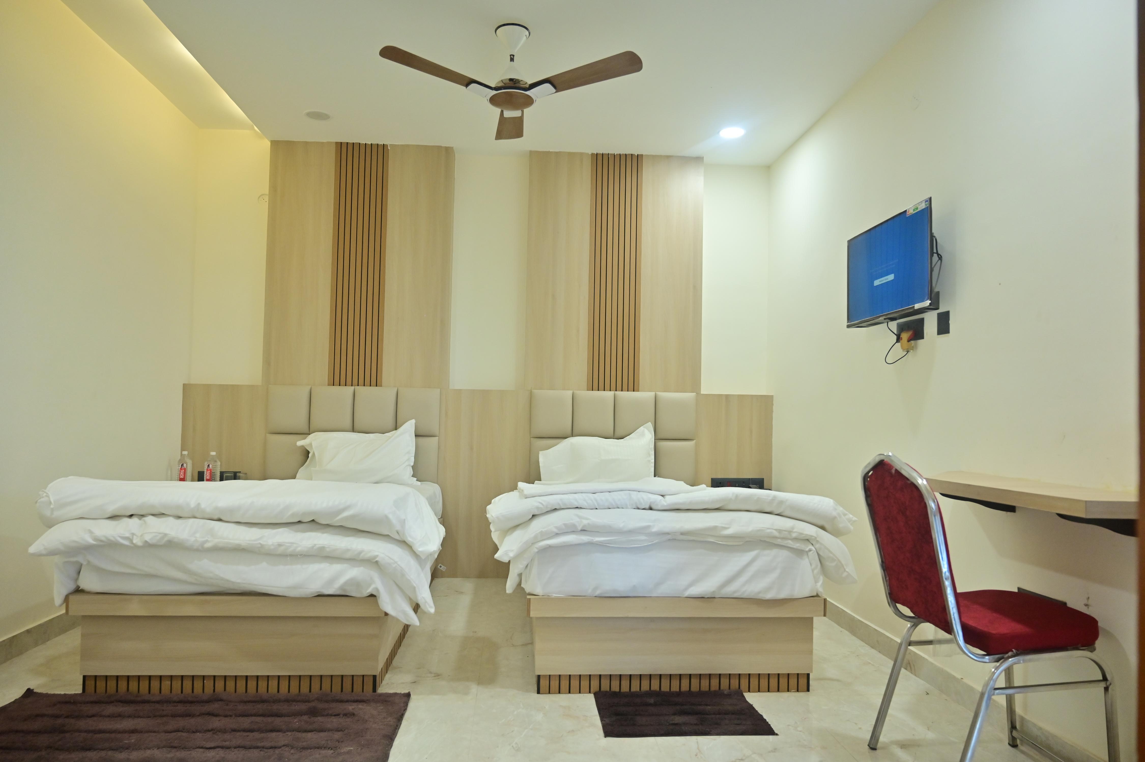Centrum Hotel and Resort Room Type - Centrum Deluxe Twin Bed