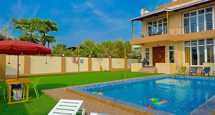 4BHK with Big Pool and Lawn| Ideal for Picnics| Getaways| Megastar Villa. Room Type - Megastar Villa