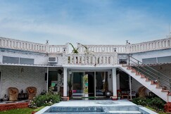 Paam Ghar - A Rustic Farmstay with pool near Delhi