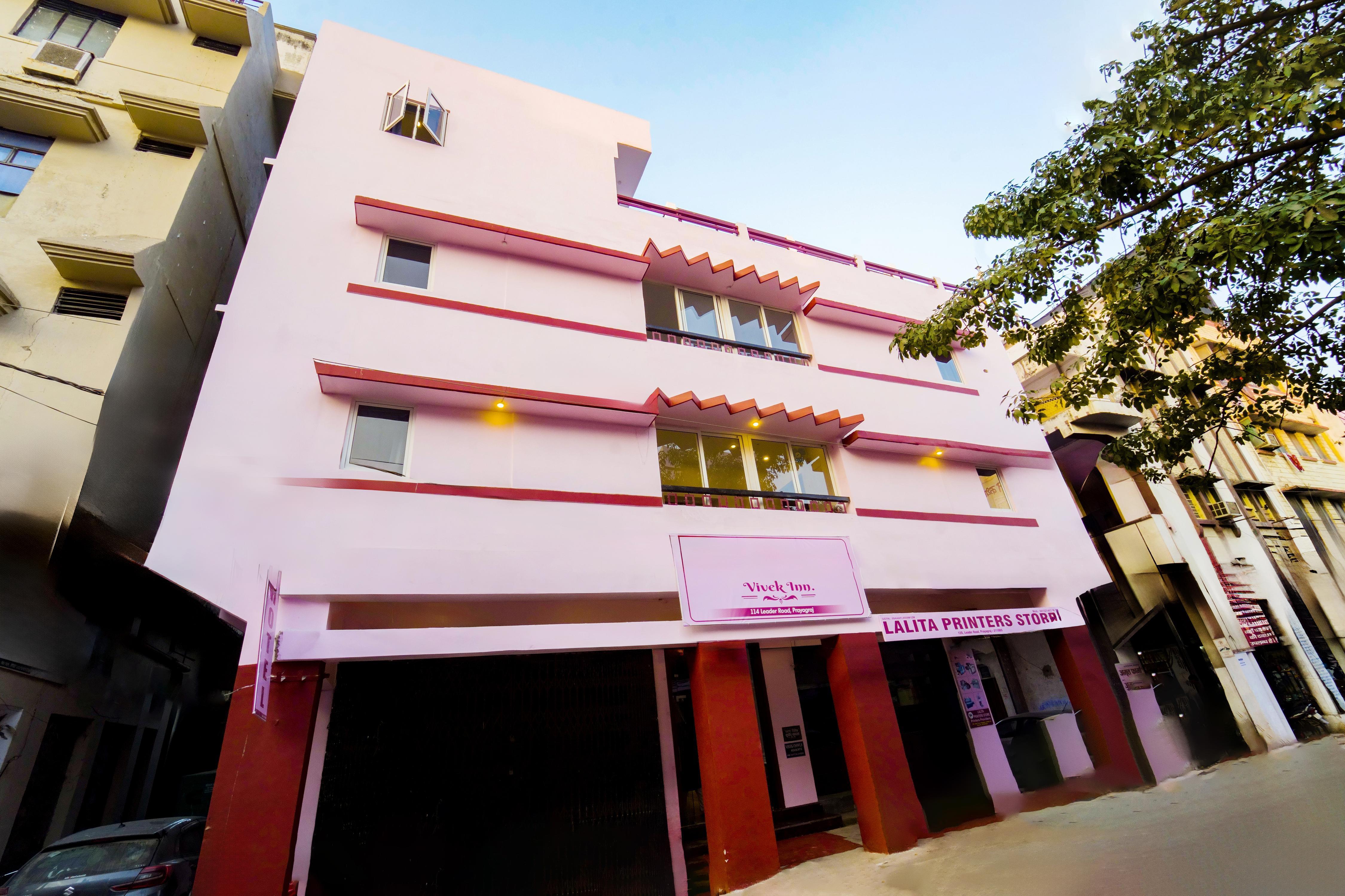 Hotel Vivek Inn - Tap to explore photos