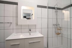 Bright beautiful apartment - city center Cannes