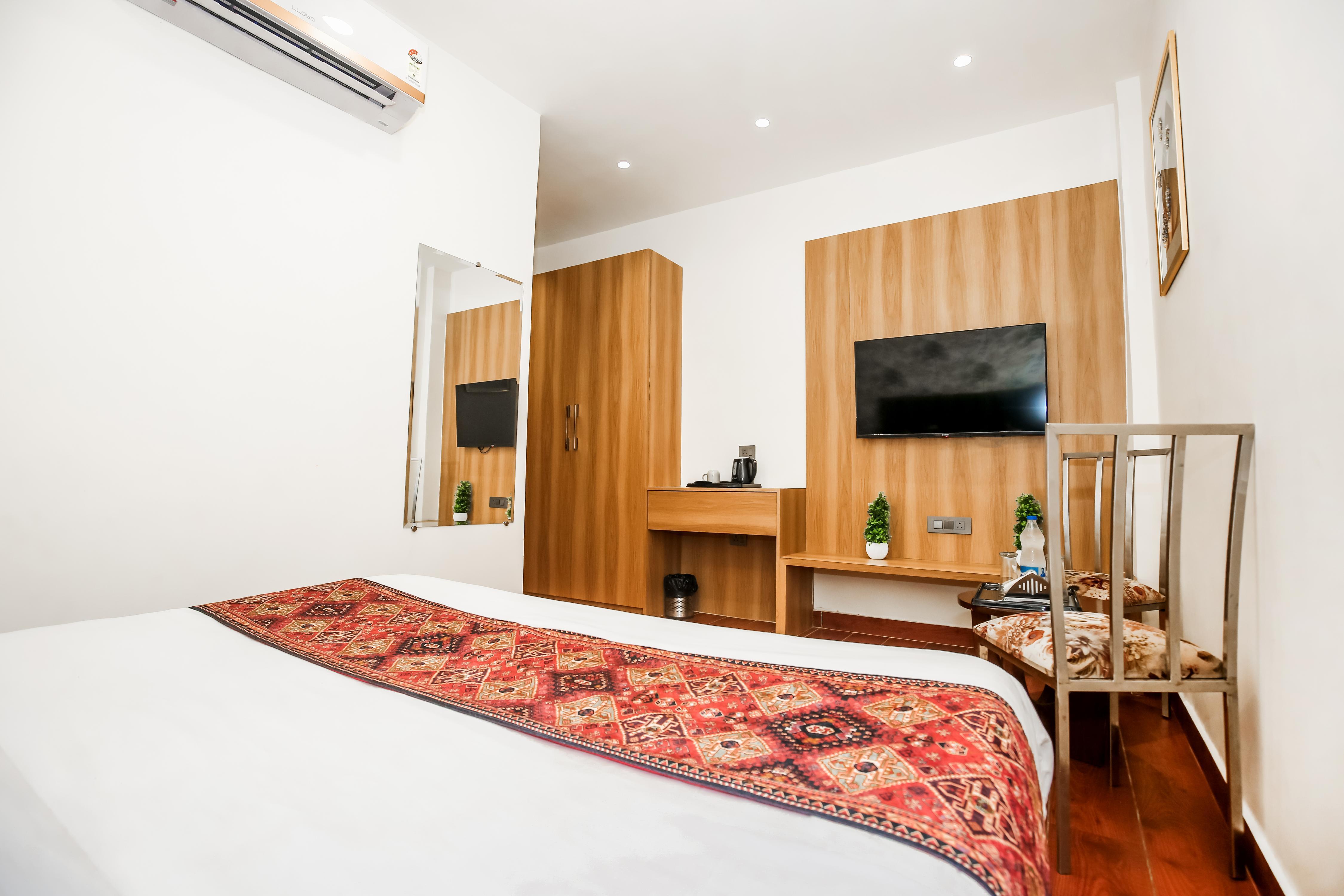 Hotel Platinum Stay InHouse Sanjha Chulha Restaurant - Tap to explore photos